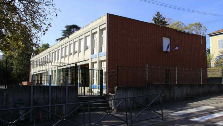 groupe-scolaire-charriere-blanche-01