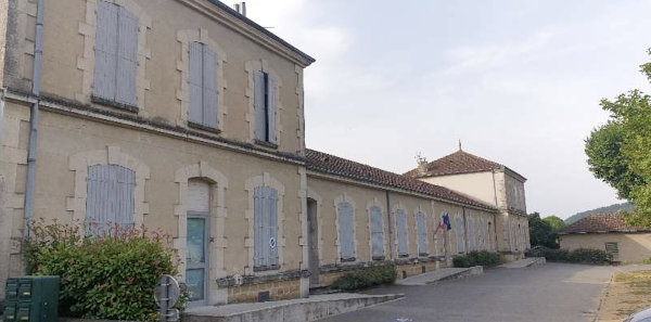 ecole-charmes-sur-l-herbasse-01