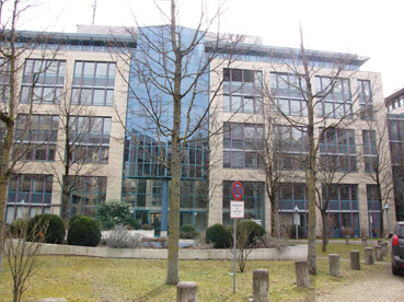 Stadtische-Berufsschule-germany-01