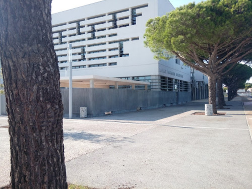 college-robespierre-port-saint-louis-du-rhone-01