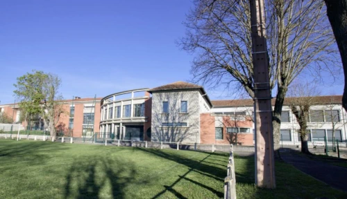 college-charles-suran-01