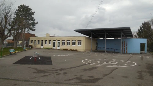 ecole-maternelle-guemar-01