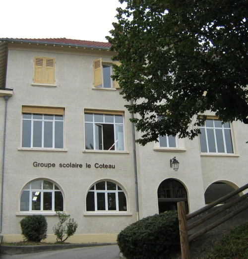 groupe-scolaire-le-coteau-tronche