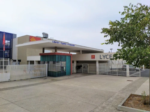 lycee-polyvalent-irene-frederic-joliot-curie-01
